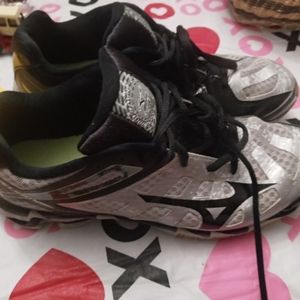 Mizuno Women's Size 8.5 Sports Shoes